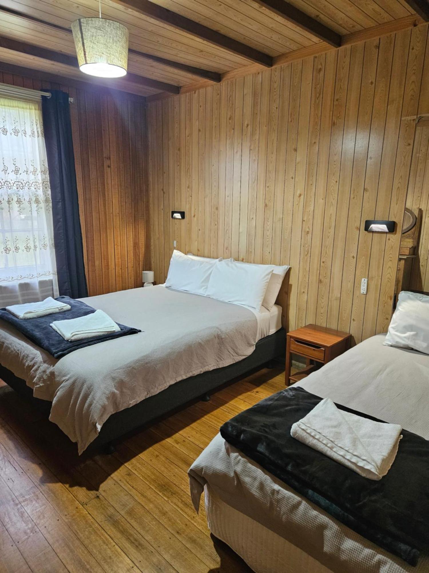 Lake Leake Inn Экстерьер фото